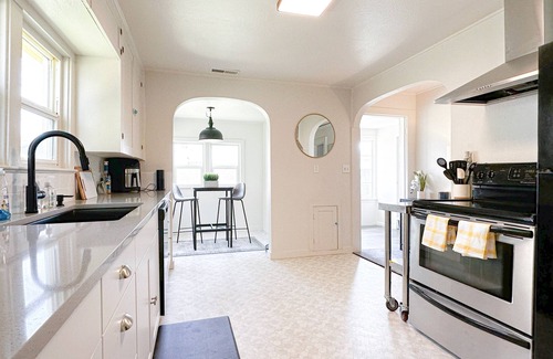St. Helens Casa | Stylish St. Helens Bungalow Haven