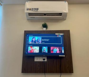 Zirakpur Apartamento | Stylish Stay by Good Vibes Studio