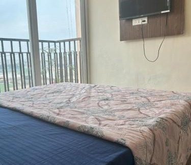 Zirakpur Apartamento | Stylish Stay by Good Vibes Studio
