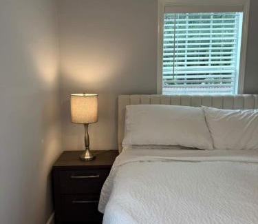 Lafayette Apartamento | Stylish Stay on Elizabeth-near to Cafes and Music