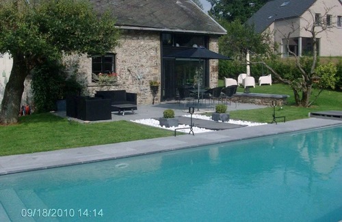 Niveze Casa | Estancia elegante con piscina en Jalhay