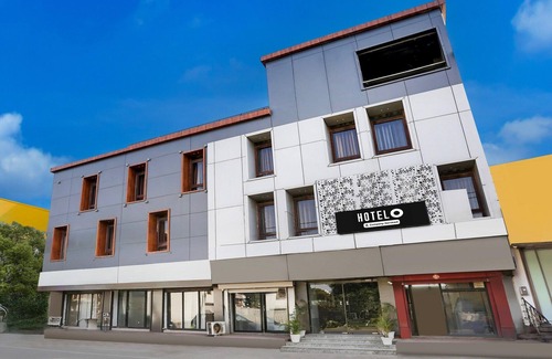 Dehradun Casa | Stylish Stays Near Isbt Dehradun