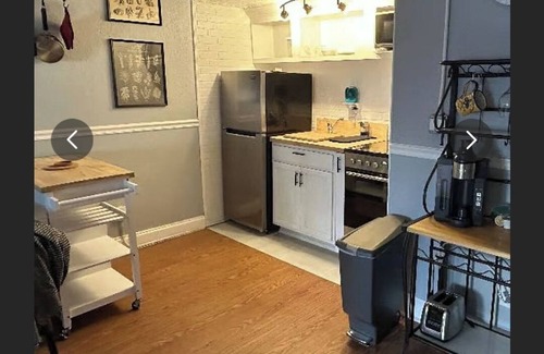 Downtown Jacksonville Apartamento | Stylish studio apartment in downtown Jax close to everything, with a view!