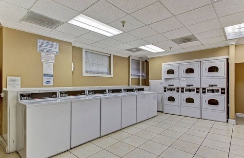Downtown Jacksonville Apartamento | Stylish studio apartment in downtown Jax close to everything, with a view!