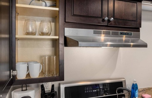 Peoria Apartamento | Stylish Studio Apartment with Modern Touches
