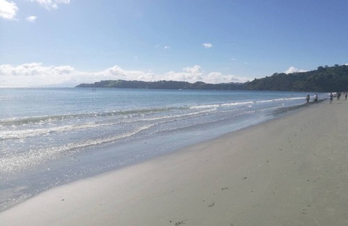 Onetangi Apartamento | Stylish Studio By the Beach!