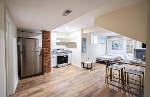 Suitland-Silver Hill Apartamento | Stylish Studio Basement