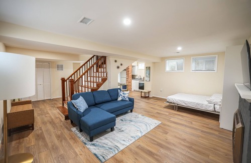 Suitland-Silver Hill Apartamento | Stylish Studio Basement