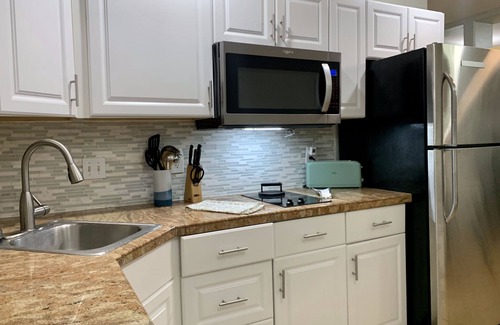 Colorado Springs Apartamento | Stylish Studio in Old Colorado City-Shops and Dining Only Steps Away!