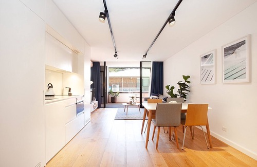 Ultimo Apartamento | Stylish Studio with Balcony near Darling Square
