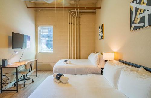 Tempe Apartamento | Stylish Tempe ASU Stay Pool Gym Parking WD