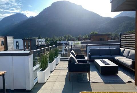 Squamish Casa | Stylish Three Bedroom Townhome