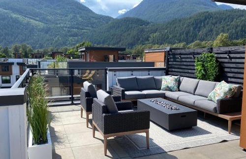 Squamish Casa | Stylish Three Bedroom Townhome