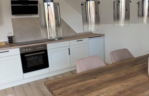 Swisttal Apartamento | Stylish time out - close to the thermal baths and Phantasialand. Families welcome