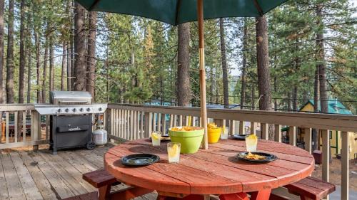 Truckee Casa | Stylish Truckee Retreat Deck Near Lake Skiing Moraine by AvantStay