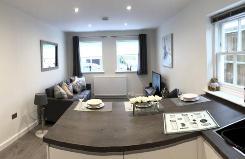 St Albans Apartamento | Elegante de dos habitaciones en el corazón del histórico St Albans - ¡Estacionamiento gratis en el lugar!