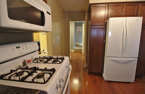 Madison Casa | Stylish & Updated Bungalow