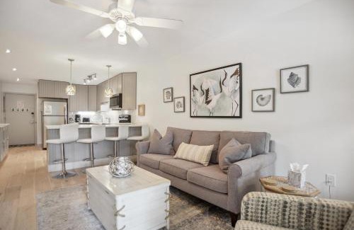Palmetto Dunes Villa | Stylish Upscale Beachside Villa Pool View