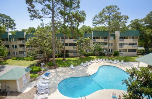 Palmetto Dunes Villa | Stylish Upscale Beachside Villa Pool View