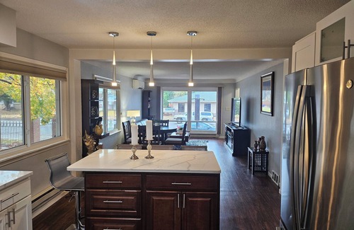 West Seventh Casa | Stylish Urban Escape. Minutes To Downtown St. Paul, Mall of America and MSP