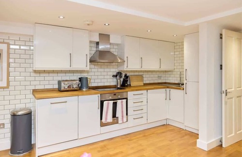 Leabridge Apartamento | Stylish Urban Retreat - Bright Lower Clapton flat