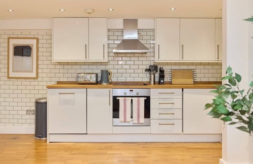 Leabridge Apartamento | Stylish Urban Retreat - Bright Lower Clapton flat