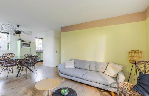 Ewijk Casa | Stylish vacation home with hot tub and sauna
