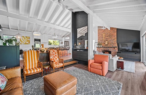 Smiths Lake Casa | Stylish Villa 38 has Stunning Lake & Ocean Views a Perfect Retreat !
