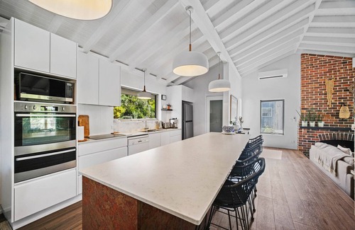 Smiths Lake Casa | Stylish Villa 38 has Stunning Lake & Ocean Views a Perfect Retreat !