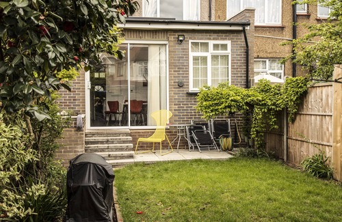 West Green Casa | Casa contemporánea de 5 estrellas, capacidad para 15 personas, 10 minutos hasta el tubo Turnpike Lane DESAYUNO GRATIS