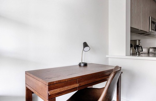 West Los Angeles Apartamento | Stylish West LA 1BR w/ Pool, Gym & BBQ, nr Restaurants, by Blueground
