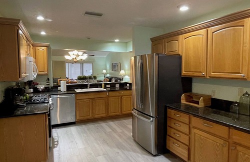 Winifred Casa | Stylish Winifred Home w/Lanai, Patio, & Golf Cart Near Lake Sumter Landing