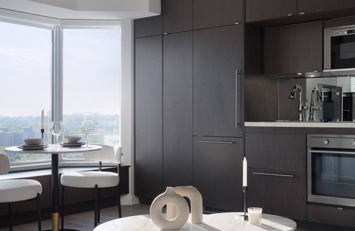 Midtown Toronto Apartamento | Stylish Yorkville Gem | Prime Location, Comfort & Modern Amenities
