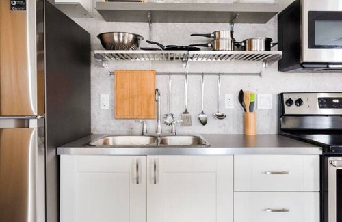 Niagara Falls Apartamento | Stylishly Remodeled Queen Victoria Loft