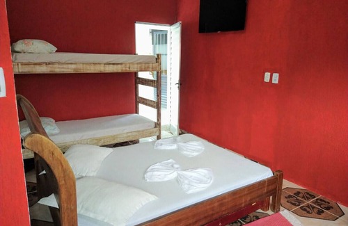 Bairro da Enseada Cama Y Desayuno | Suíte 1 com piscina e wi-fi em Caraguatatuba