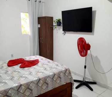 Curio-Utinga Casa | Suíte privada com TV e Wifi ambiente acolhedor