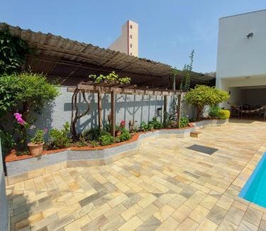 Socorro Casa | Suítes em rua principal de Socorro-SP