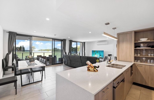 Bellara Apartamento | Sub-penthouse With Water Views