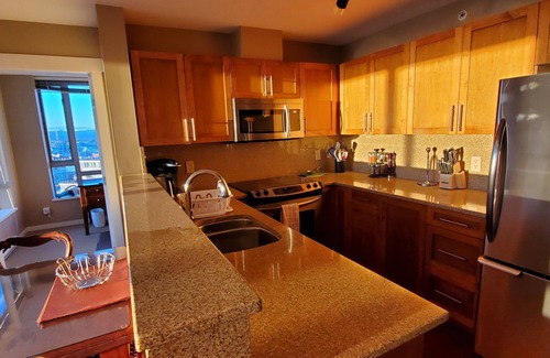 Downtown Victoria Apartamento | Sub-Penthouse19th Fl. S.W.180 Degree Ocean View Overlooking the Inner Harbour .