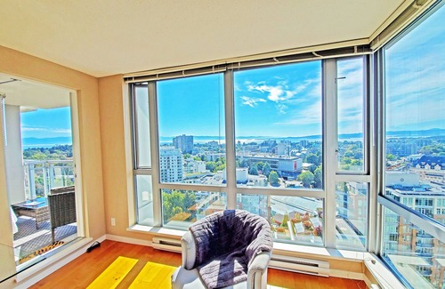 Downtown Victoria Apartamento | Sub-Penthouse19th Fl. S.W.180 Degree Ocean View Overlooking the Inner Harbour .