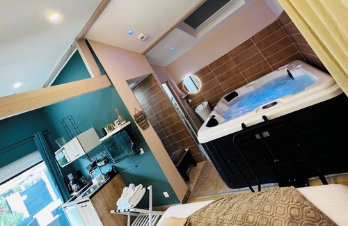 Chateau-Arnoux-Saint-Auban Cama Y Desayuno | Sublime Studio Chambre Avec spa Privé et Jardin