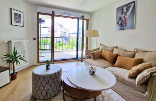 Puteaux Apartamento | Sublime appartement 4 étoiles neuf T3 àPuteaux 61m2 proche La Défense, 10m2 de terrasse avec magnifique vue
