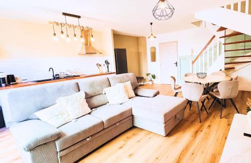 Sainte-Clotilde Apartamento | Sublime Duplex - 2 Chambres - Terrasse Privée - Emplacement Idéal