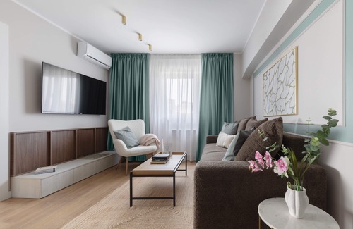 Bucharest City-Centre Apartamento | Sublime Minty Green 1BR on the Park
