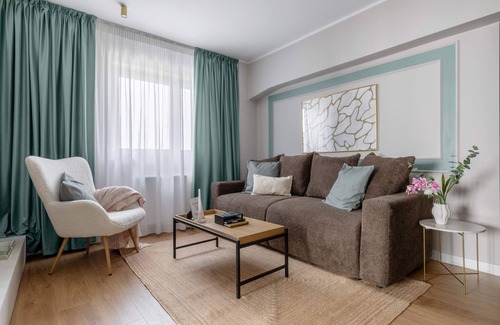 Bucharest City-Centre Apartamento | Sublime Minty Green 1BR on the Park
