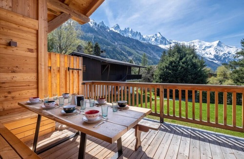 Les Praz-de-Chamonix Chalet De Esquí | Sublime Semi Detached Chalet Facing The Mont Blanc