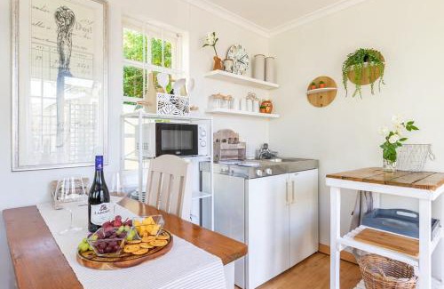 Kenilworth Casa | Suburban bliss with Wifi and plunge pool