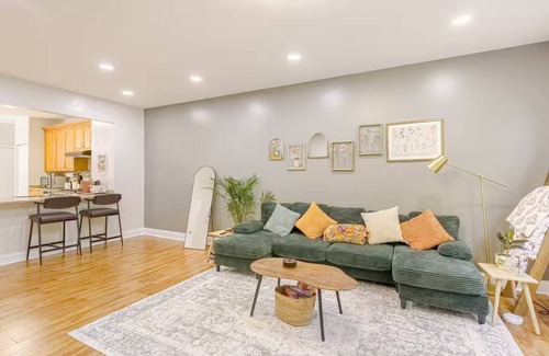 Bloomingdale Casa | Suburban Comfort Just 35 Min from Downtown Chi