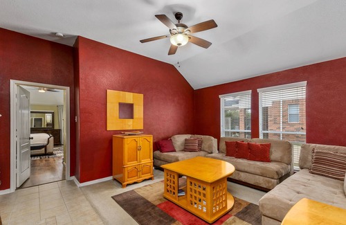 Cypress Casa | Oasis del suburbio de Houston con espacio flexible