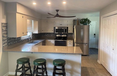 Bloomington Casa | Suburban Getaway-3 miles to IU